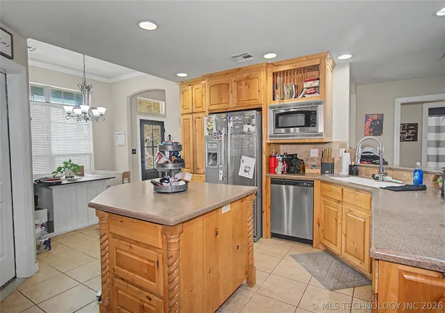 Photo 4 of Single family home for sale at 608 Cardinal Rd, Muskogee, OK 74403 | MLS# 2626152 | Listing updated on 2026-08-22