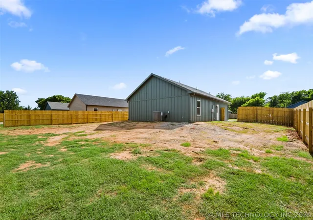 Photo 3 of Single family home for sale at 131 Aspen Cir, Wilson, OK 73463 | MLS# 2626357 | Listing updated on 2026-08-20