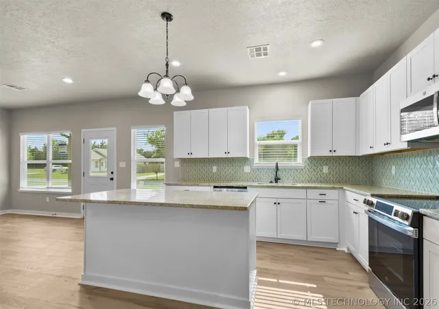 Photo 4 of Single family home for sale at 131 Aspen Cir, Wilson, OK 73463 | MLS# 2626357 | Listing updated on 2026-08-20
