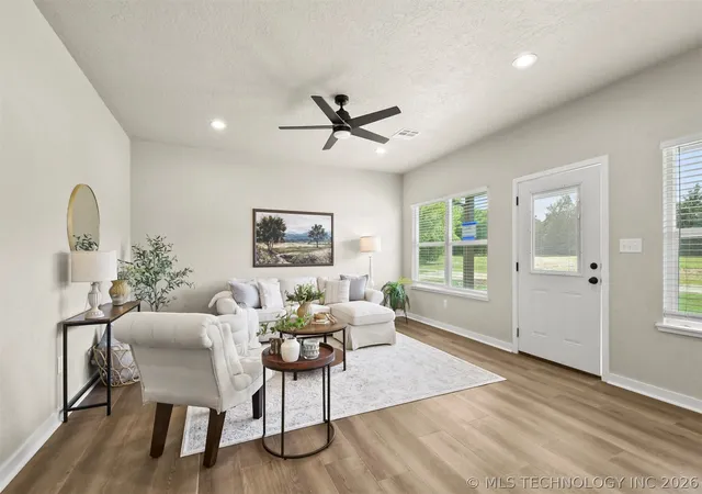 2nd image of 167 Aspen Cir, Wilson, OK 73463 | MLS# 2626336