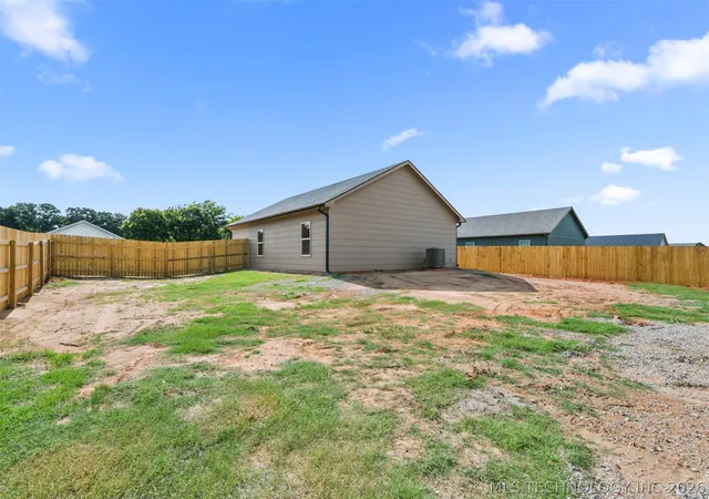 Photo 3 of Single family home for sale at 151 Aspen Cir, Wilson, OK 73463 | MLS# 2626348 | Listing updated on 2026-07-18