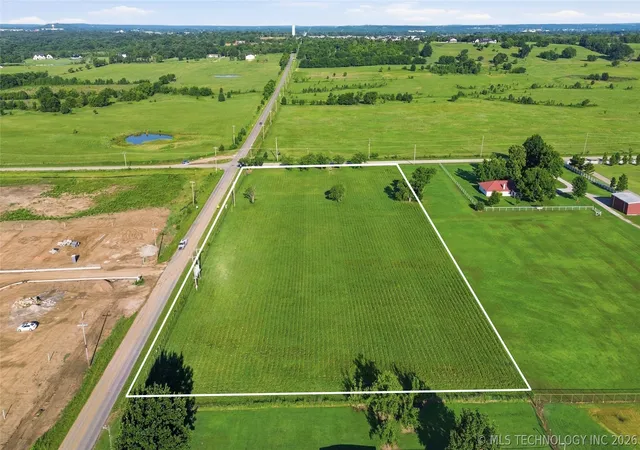 1st image of 141 S Lewis Ave, Bixby, OK 74008 | MLS# 2626385