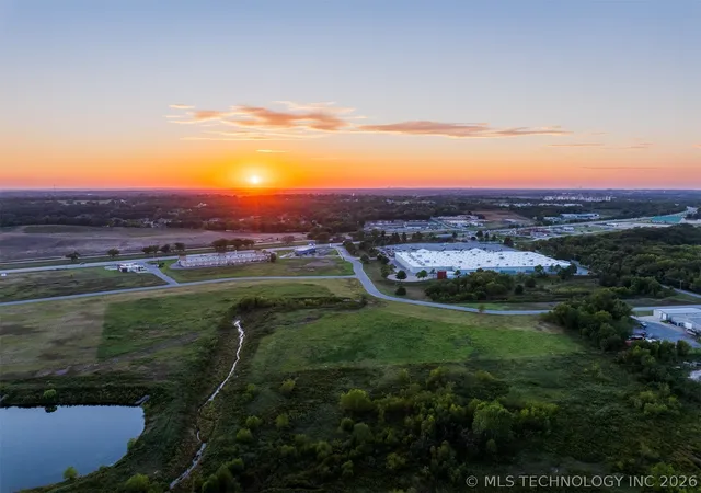 1st image of 5 S 272nd Eastavenue, Coweta, OK 74429 | MLS# 2626247