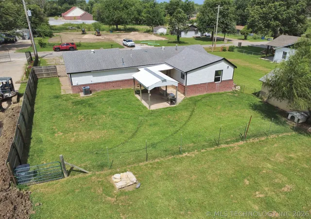2nd image of 2325 S 131st Ave, Tulsa, OK 74134 | MLS# 2626198