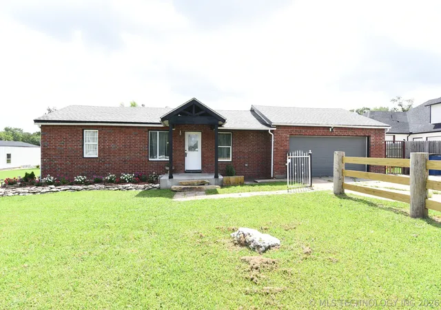 3rd image of 2325 S 131St Ave, Tulsa, OK 74134 | MLS# 2626198