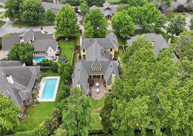 Photo 3 of Single family home for sale at 3729 S Atlanta Pl, Tulsa, OK 74105 | MLS# 2626091 | Listing updated on 2026-08-20