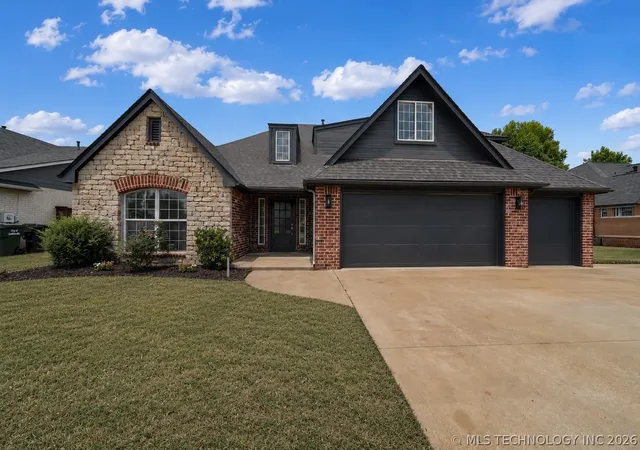 2nd image of 10731 E 142nd Pl, Collinsville, OK 74021 | MLS# 2626317