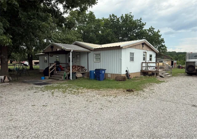 Photo 2 of Single family home for sale at 2202 John Dahl Ave, Pawhuska, OK 74056 | MLS# 2626414 | Listing updated on 2026-08-25