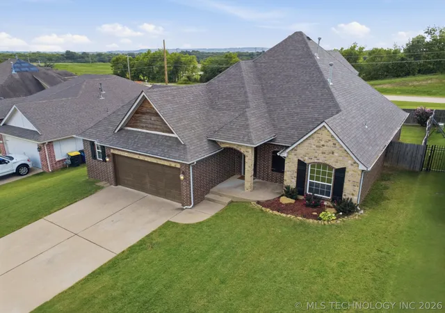 Photo 3 of Single family home for sale at 14346 S Toledo Ave, Bixby, OK 74008 | MLS# 2626240 | Listing updated on 2026-08-21