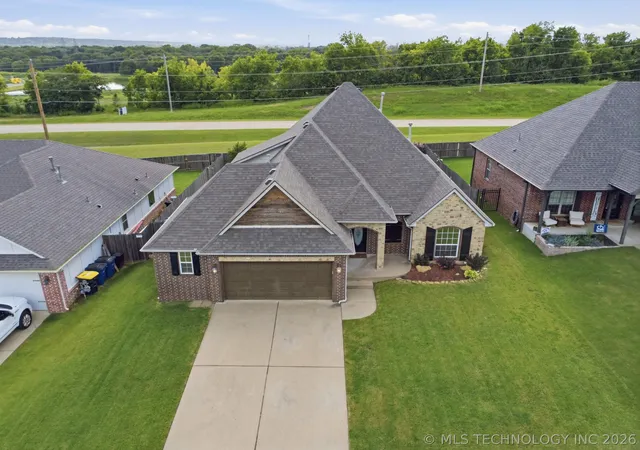 Photo 3 of Single family home for sale at 14346 S Toledo Ave, Bixby, OK 74008 | MLS# 2626240 | Listing updated on 2026-08-21