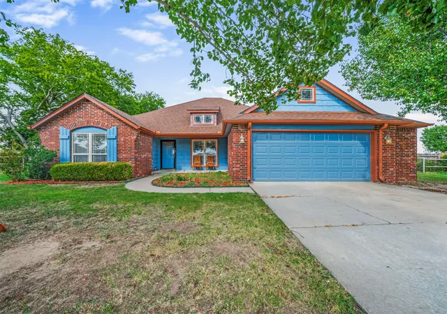 Single family home for sale at 5701 E 144th Street N, Collinsville, OK 74021 | MLS# 2626415