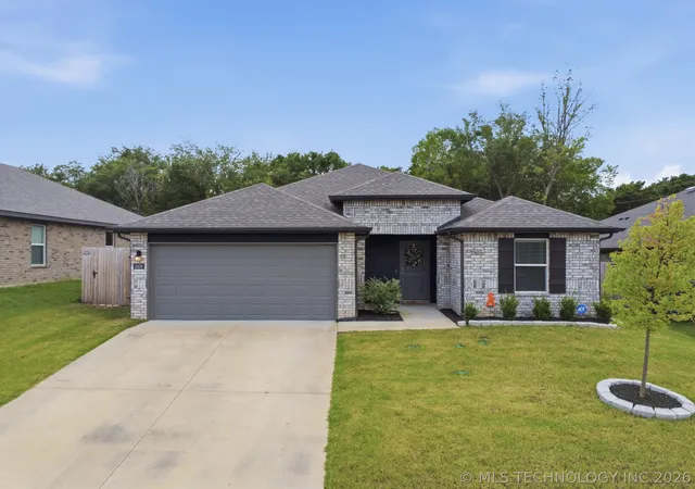 1st image of 2406 W 30th St N, Tulsa, OK 74127 | MLS# 2626423