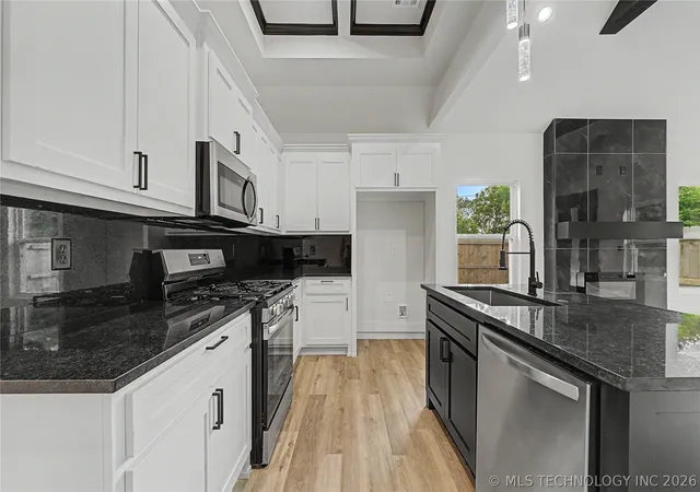 5th image of 2201 N Lewis Pl, Tulsa, OK 74110 | MLS# 2616998
