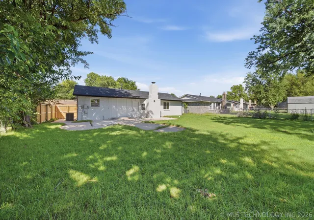 Homes for sale in Broken Arrow, OK | 1656 S Redbud Pl, Broken Arrow, OK 74012 | MLS# 2626254
