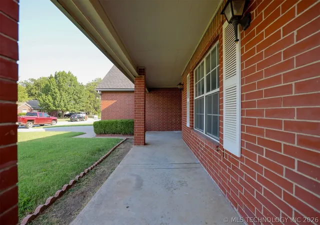 Photo 3 of Single family home for sale at 1601 N Detroit Ave, Tulsa, OK 74106 | MLS# 2626182 | Listing updated on 2026-08-20