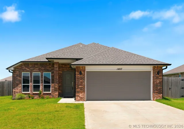 Photo 2 of Single family home for sale at 1407 E 150 Street S, Glenpool, OK 74033 | MLS# 2626442 | Listing updated on 2026-08-20
