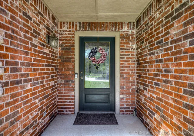 Photo 3 of Single family home for sale at 7800 E Galveston St, Broken Arrow, OK 74014 | MLS# 2626435 | Listing updated on 2026-08-28