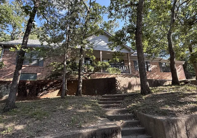 1st image of 1444 Oakdale Dr, Bartlesville, OK 74006 | MLS# 2624089