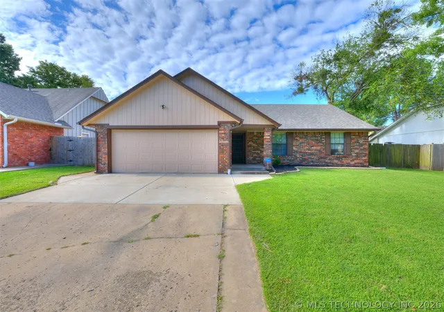 Homes for sale in Broken Arrow, OK | 3001 W Atlanta Ct, Broken Arrow, OK 74012 | MLS# 2626453
