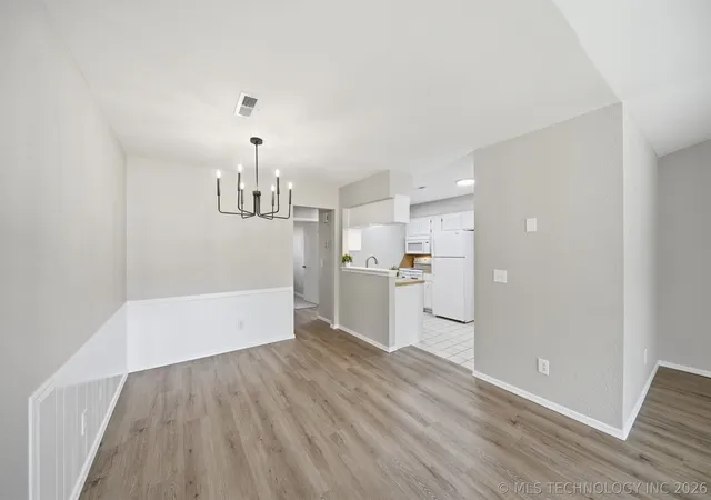 Photo 4 of Single family home for sale at 11118 S Date St, Jenks, OK 74037 | MLS# 2625766 | Listing updated on 2026-08-28