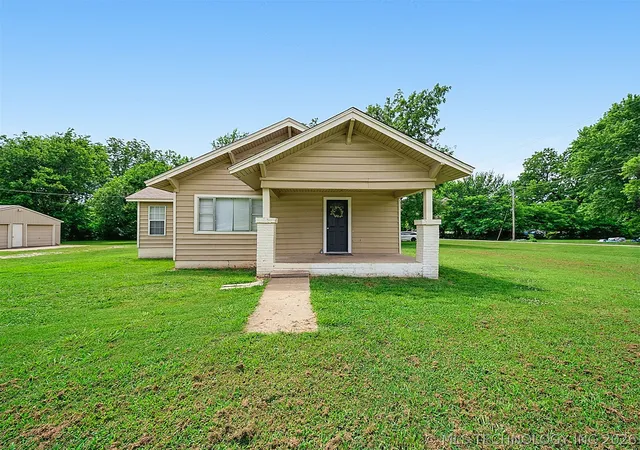 Photo 1 of Sale Pending at 115 N Pine St, Oologah, OK 74053 | MLS# 2626511 | Listing updated on 2026-08-26