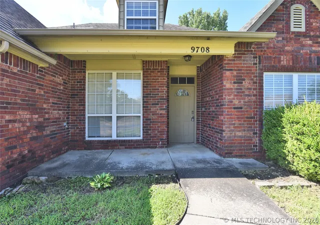 2nd image of 9708 E 111th St, Owasso, OK 74055 | MLS# 2626516