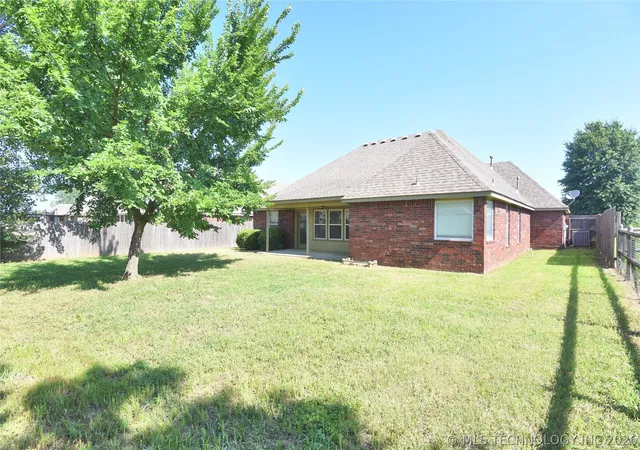 31st image of 9708 E 111th St, Owasso, OK 74055 | MLS# 2626516