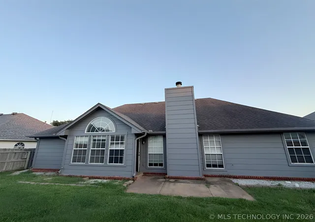 Photo 5 of Sale Pending at 10401 E 115th Place S, Bixby, OK 74008 | MLS# 2626517 | Listing updated on 2026-08-24