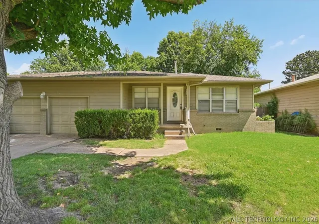 2nd image of 1609 E 55Th Pl, Tulsa, OK 74105 | MLS# 2626183
