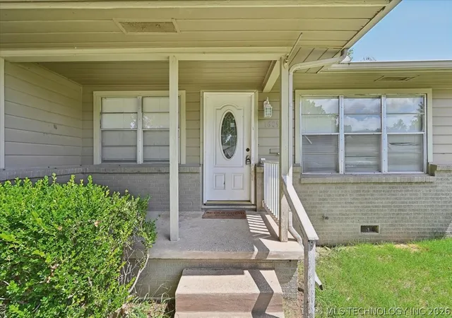 3rd image of 1609 E 55Th Pl, Tulsa, OK 74105 | MLS# 2626183