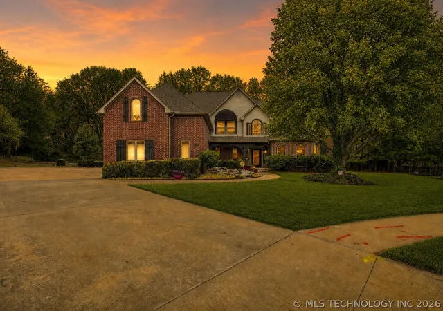 1st image of 6301 S 5th Ave, Broken Arrow, OK 74011 | MLS# 2626566