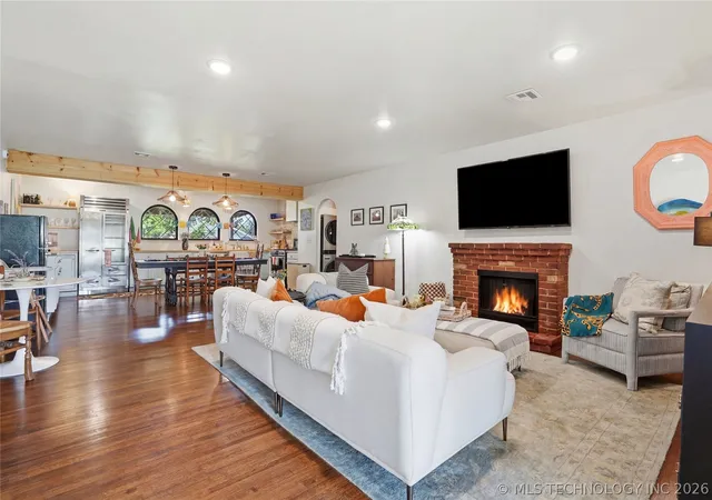 Photo 4 of Single family home for sale at 1904 E 14th Street, Tulsa, OK 74104 | MLS# 2620919 | Listing updated on 2026-08-20