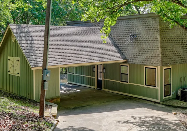 4th image of 1296 Robin Hood, Eufaula, OK 74432 | MLS# 2626595