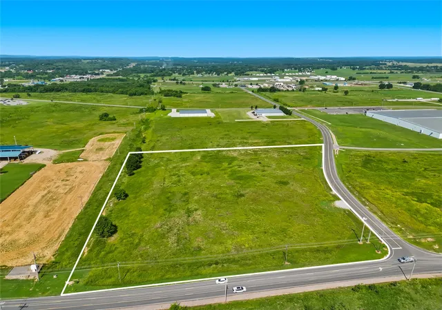 Photo 1 of Land for sale at 900 Airport Pkwy, Tahlequah, OK 74464 | MLS# 2626497 | Listing updated on 2026-08-20