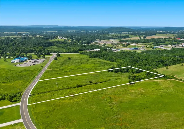 Photo 1 of Land for sale at 171 Main Pkwy, Tahlequah, OK 74464 | MLS# 2626487 | Listing updated on 2026-08-20