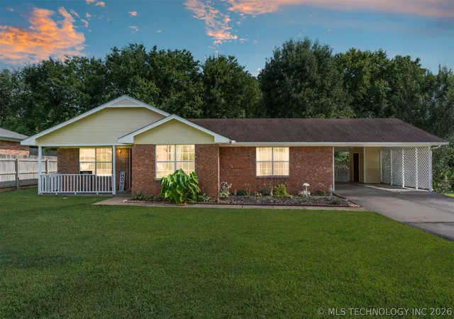 1st image of 503 Straight St, Fort Gibson, OK 74434 | MLS# 2625899