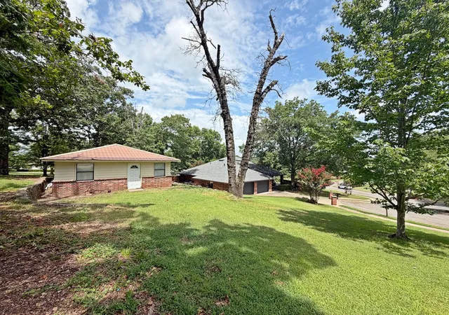 3rd image of 99 Greentree Dr, Tahlequah, OK 74464 | MLS# 2626627