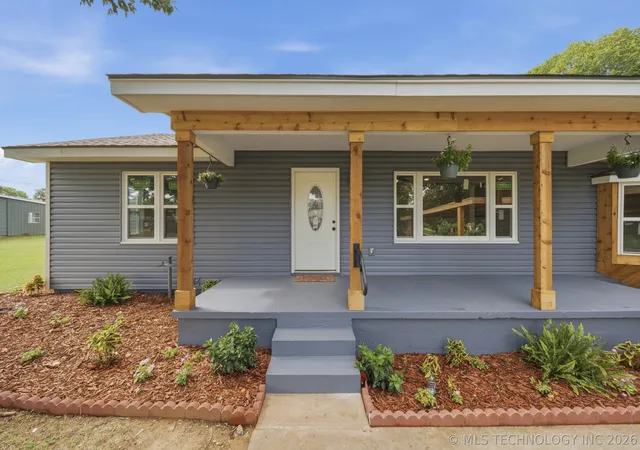 Photo 3 of Single family home for sale at 122 W Jay, Stroud, OK 74079 | MLS# 2625895 | Listing updated on 2026-09-22