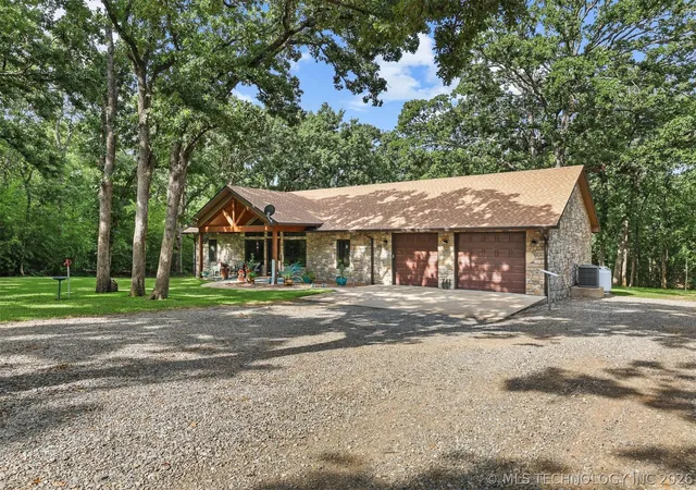 Photo 3 of Single family home for sale at 95 Bear Trl, Mead, OK 73449 | MLS# 2626672 | Listing updated on 2026-09-01