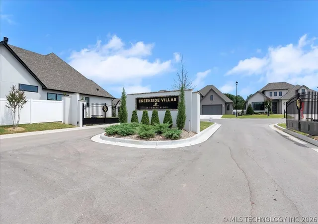 Homes for sale in Broken Arrow, OK | 7212 E Norman St, Broken Arrow, OK 74014 | MLS# 2626707