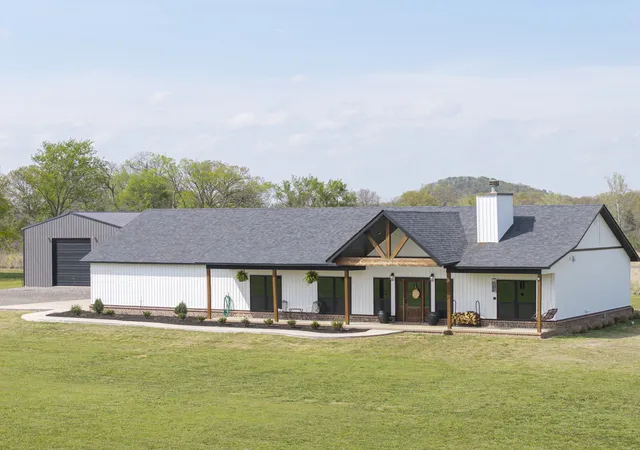 Photo 3 of Single family home for sale at 3107 E Mckenzie Ave, Pocola, OK 74902 | MLS# 2611992 | Listing updated on 2026-10-08