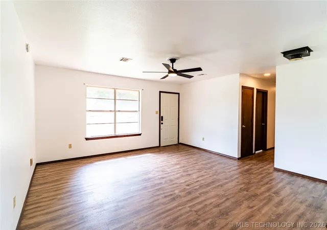 Photo 3 of Single family home for sale at 33495 S 385th West Ave, Bristow, OK 74010 | MLS# 2626545 | Listing updated on 2026-08-28