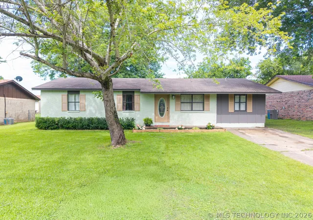 2nd image of 310 Grove, Poteau, OK 74953 | MLS# 2623915