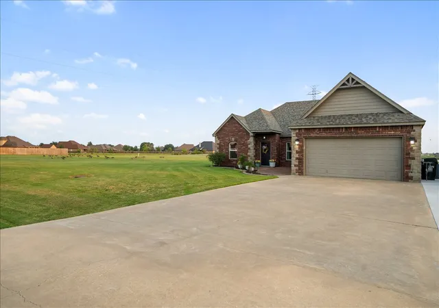 Photo 3 of Sale Pending at 6060 E 144th Street, Collinsville, OK 74021 | MLS# 2626507 | Listing updated on 2026-08-28
