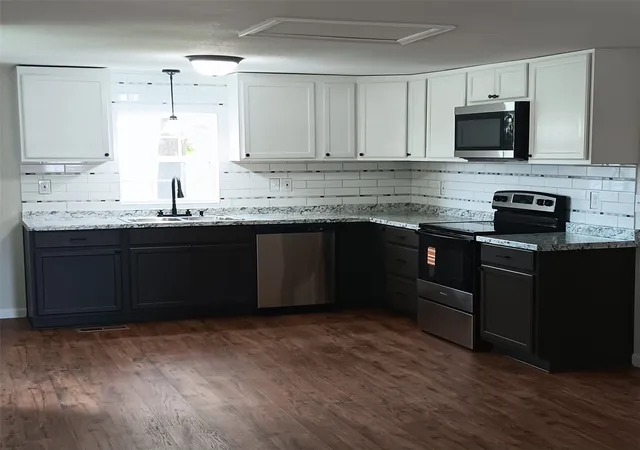 Photo 2 of Single family home for sale at 205 S Main, Kingston, OK 73439 | MLS# 2626559 | Listing updated on 2026-08-20