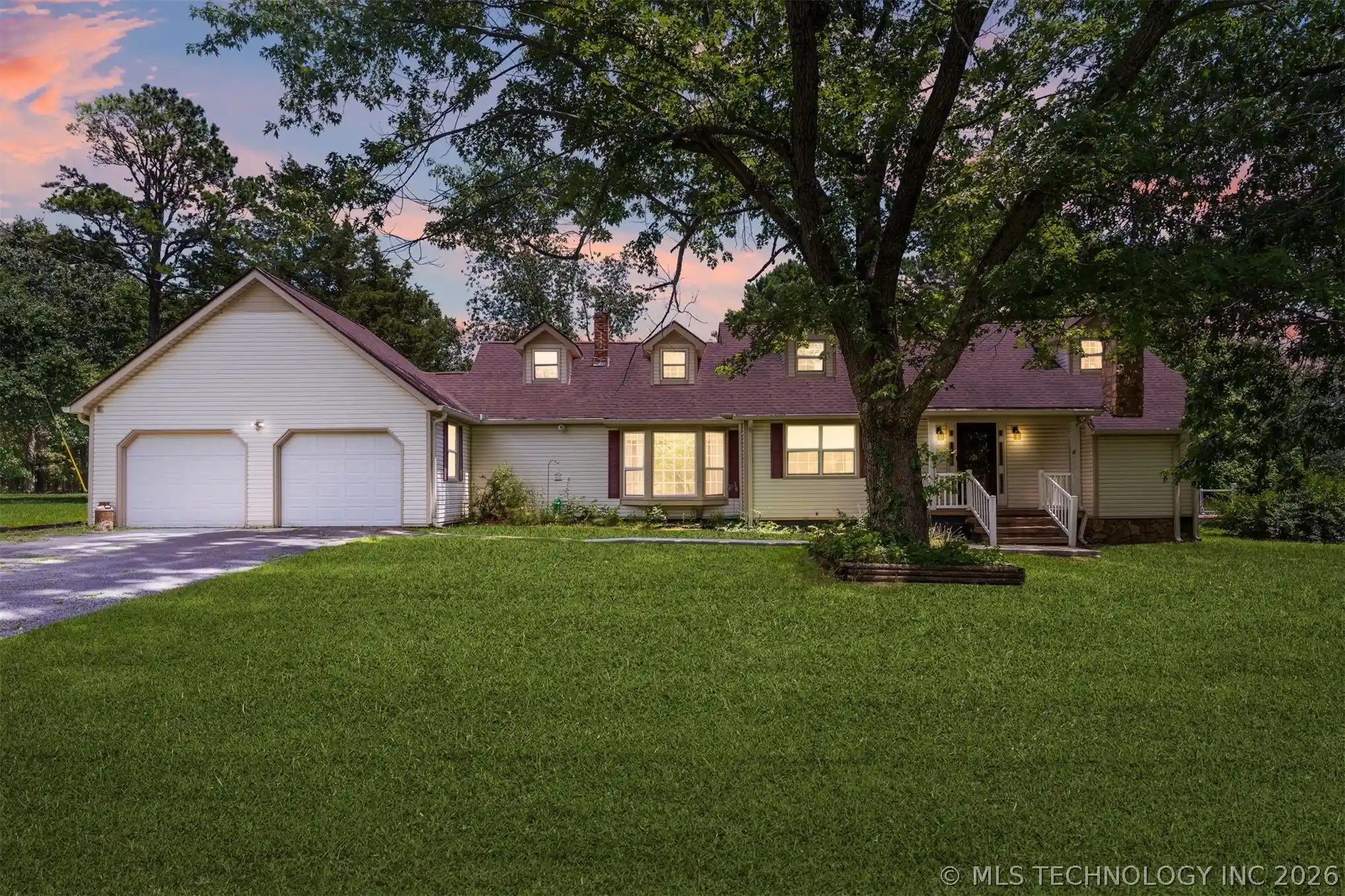 Single family home for sale at 55628 S 600 Road, Kansas, OK 74347 | MLS# 2625671
