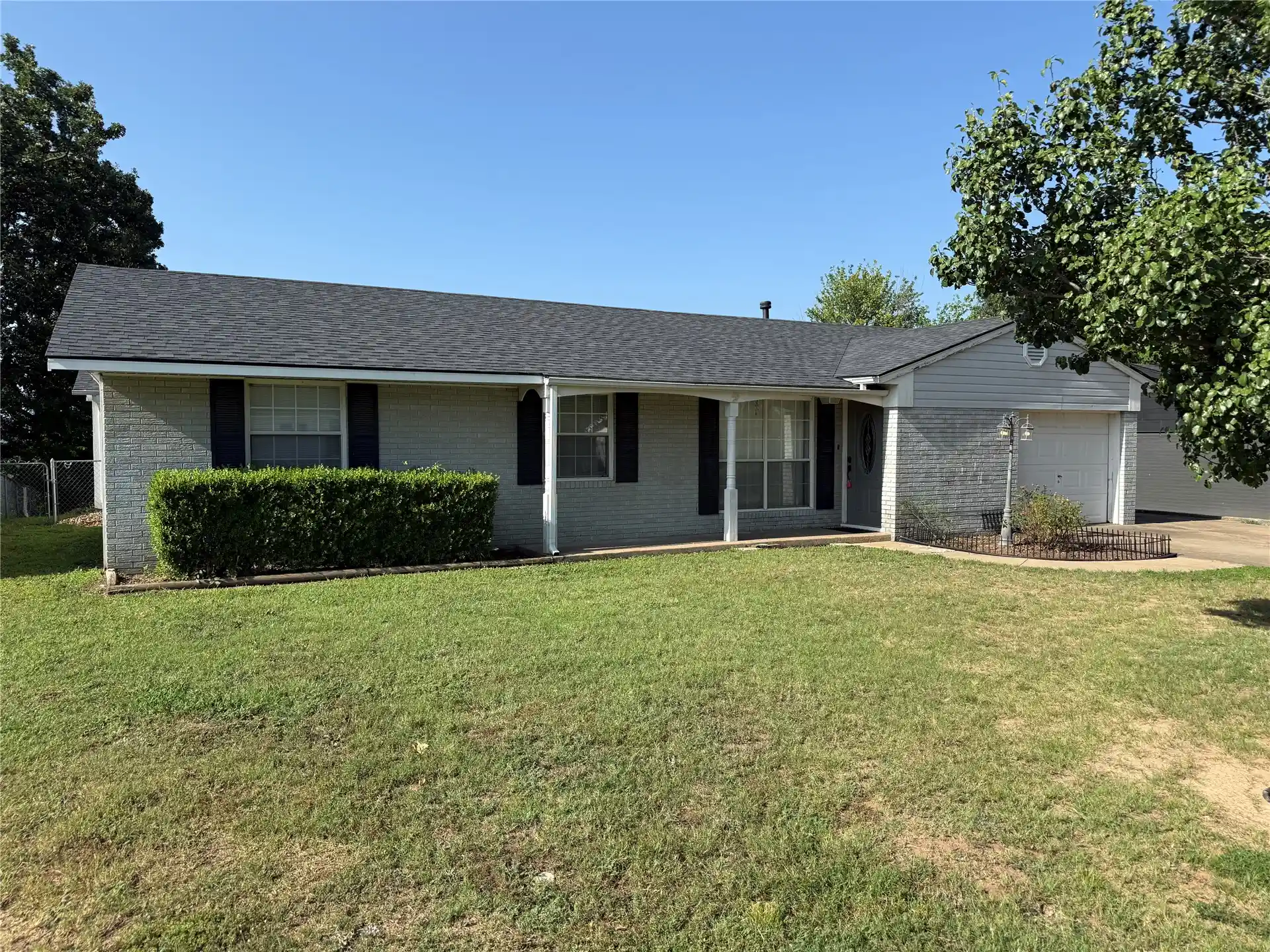 Single family home for sale at 1215 Wade Wells Dr, Henryetta, OK 74437 | MLS# 2626775