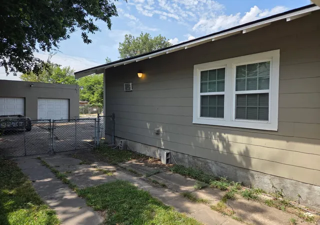Photo 3 of Single family home for sale at 530 S Wheeling Ave, Tulsa, OK 74104 | MLS# 2626792 | Listing updated on 2026-08-27