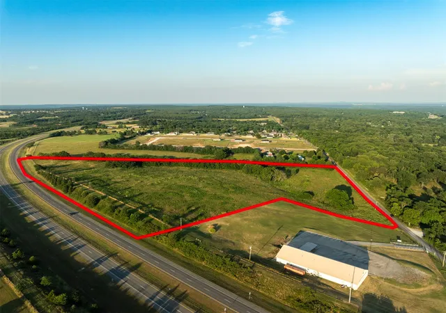 1st image of 20 W Grandview Rd, Tahlequah, OK 74464 | MLS# 2626796