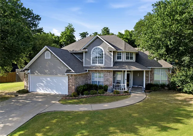 Photo 1 of Single family home for sale at 2208 Park, Muskogee, OK 74403 | MLS# 2626798 | Listing updated on 2026-08-20